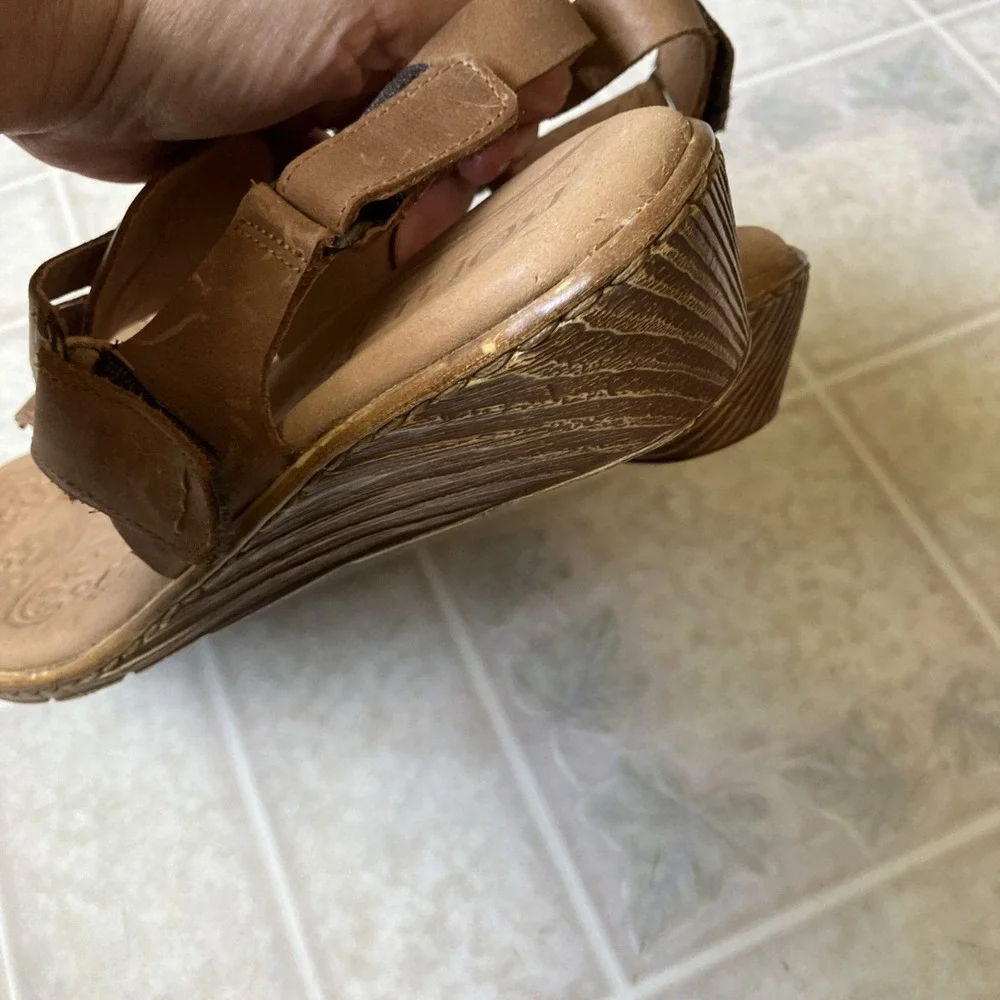 Born Womens Tan Leather Woven T-Strap Wedge Thong Sandals Size 10 M/W D60516‎
